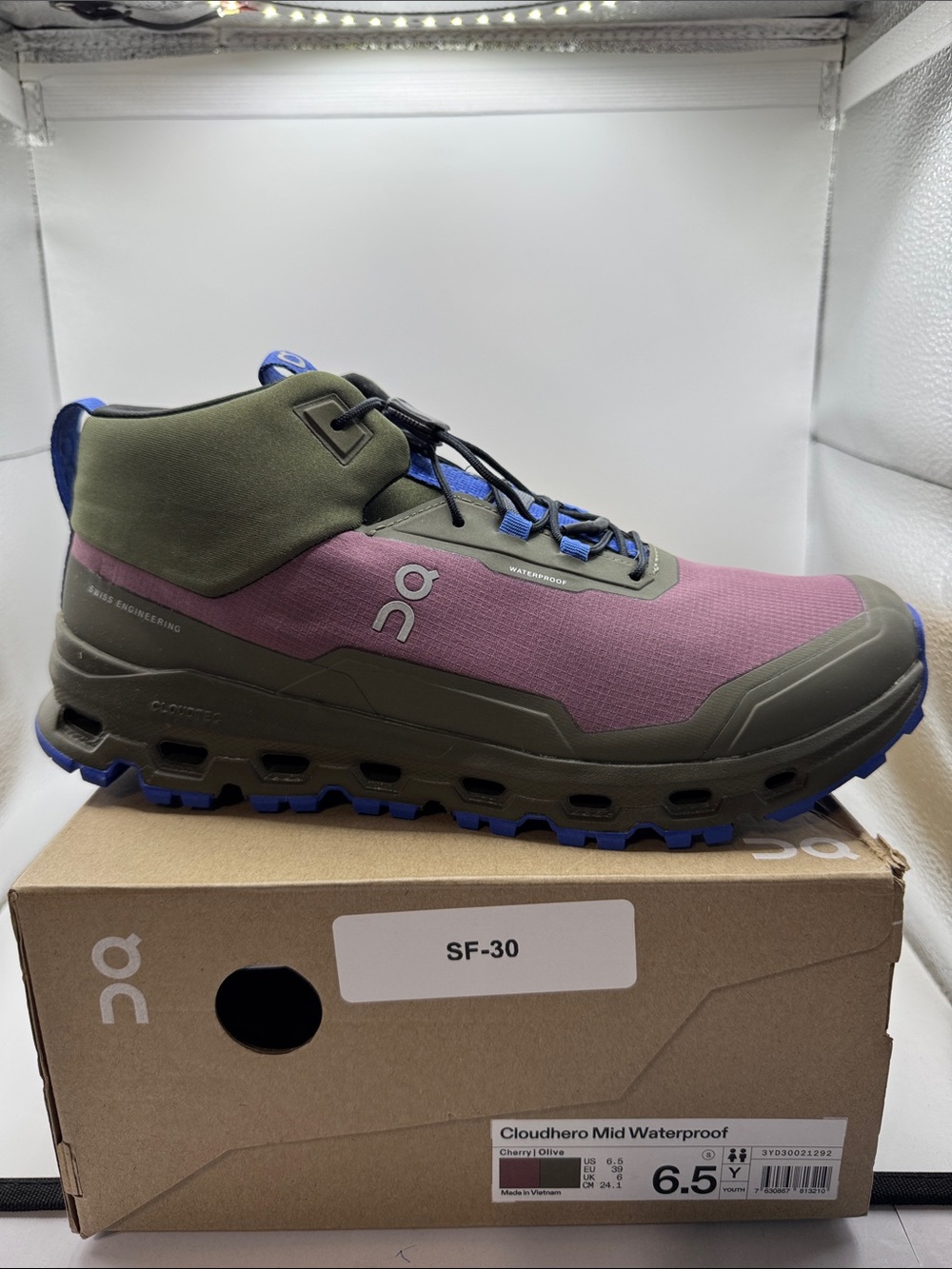 On Running Cloudchoro Mid Waterproof youth Shoe — Purple/Olive